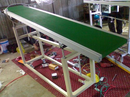 西安皮帶輸送機(jī) 西安皮帶輸送機(jī)